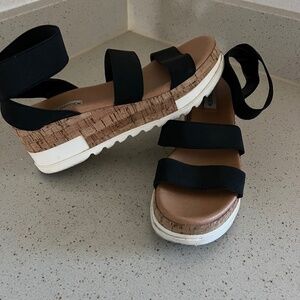 STEVE MADDEN ladies cork wedge heels size 7.5M